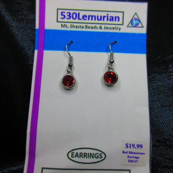 Red Rhinestone Christmas Festive Dangle Earrings - Picture 1 of 3